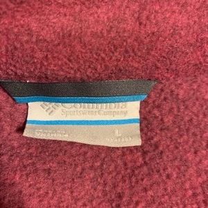 Columbia sweatshirt
